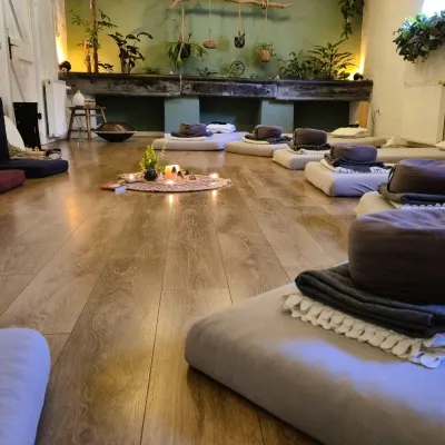 Het stille midden - Marieke de Leeuw